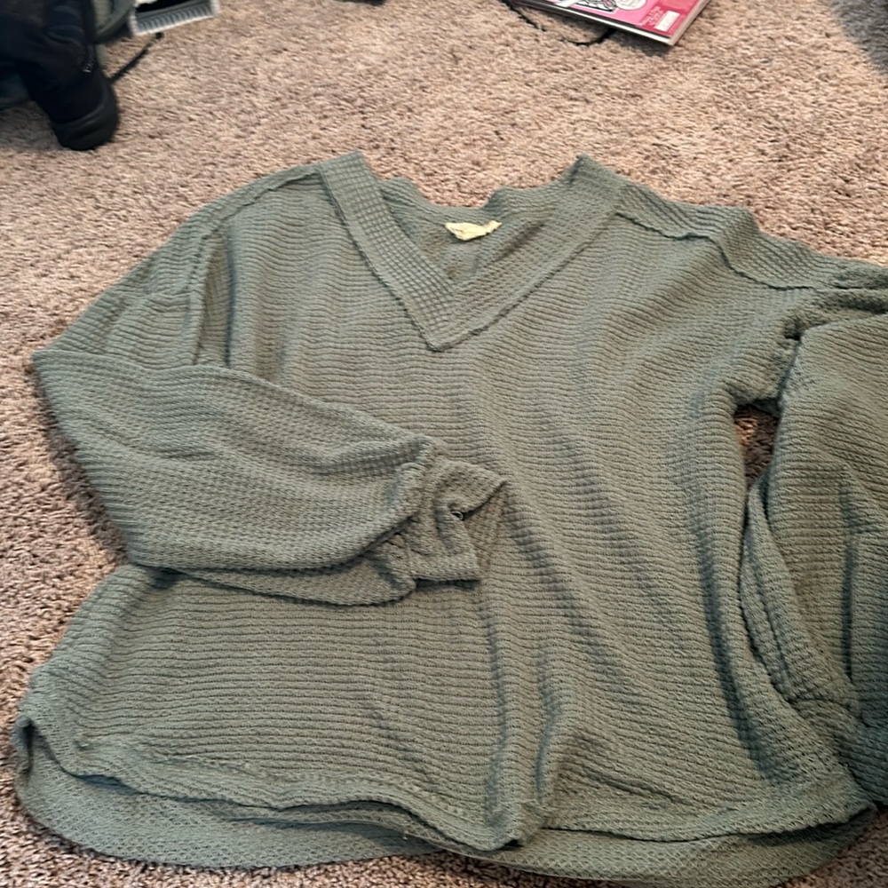 Green top bubble sleeve size large loveriche